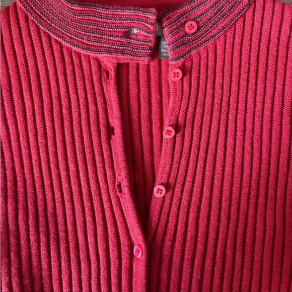Ribbed Button-Front Red Cardigan Sweater - Picture 3 of 4